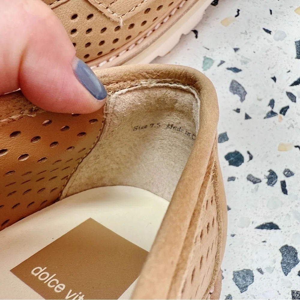 Dolce Vita Malila Tan Perforated Nubuck Lug Sole Penny Loafers Women’s 9.5
